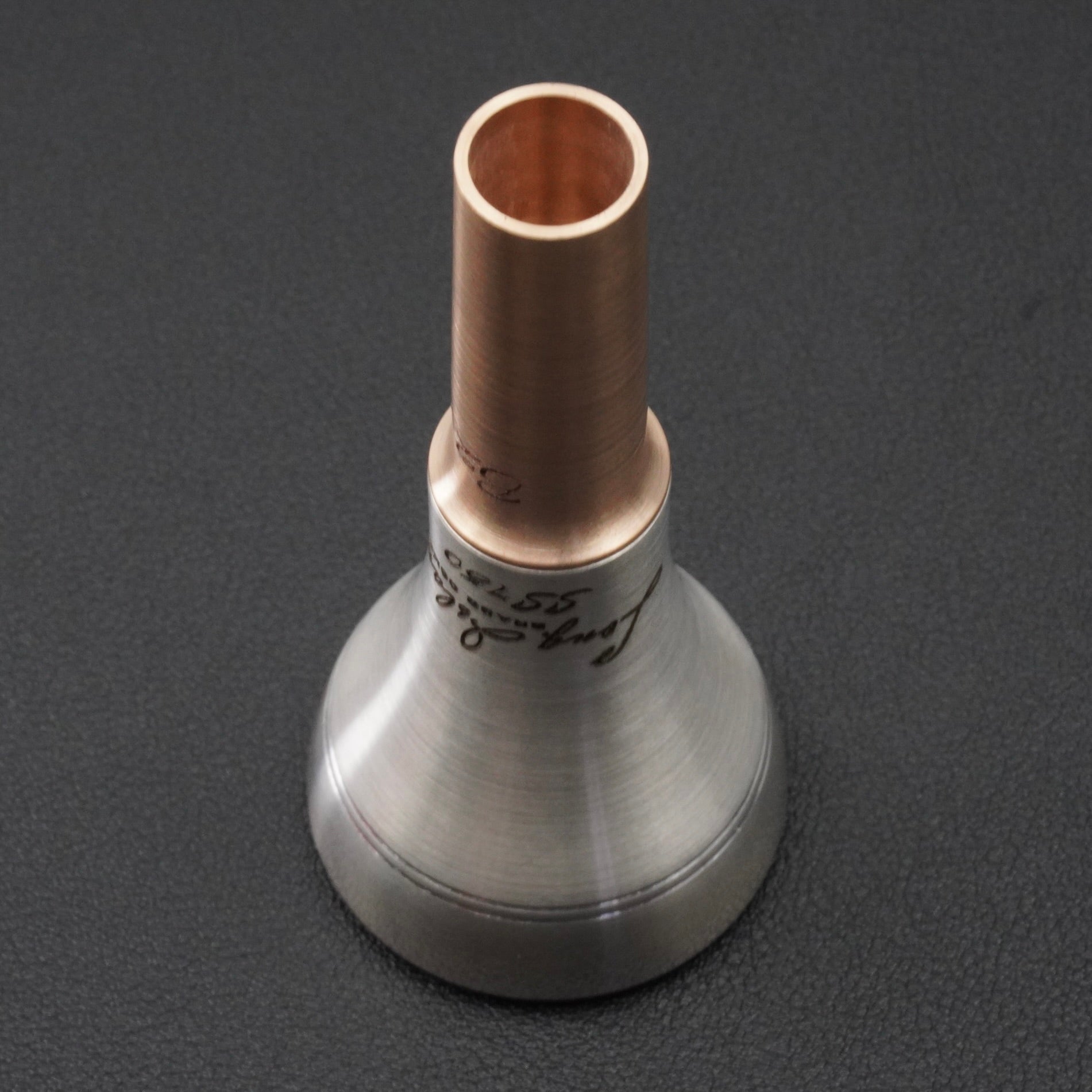 Long Island Brass Symphonic バストロンボーン用マウスピース 新品 細部